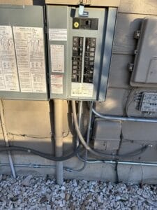 Circuit breaker wiring